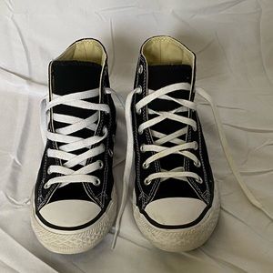 Converse all star girls (youth) size 2.5